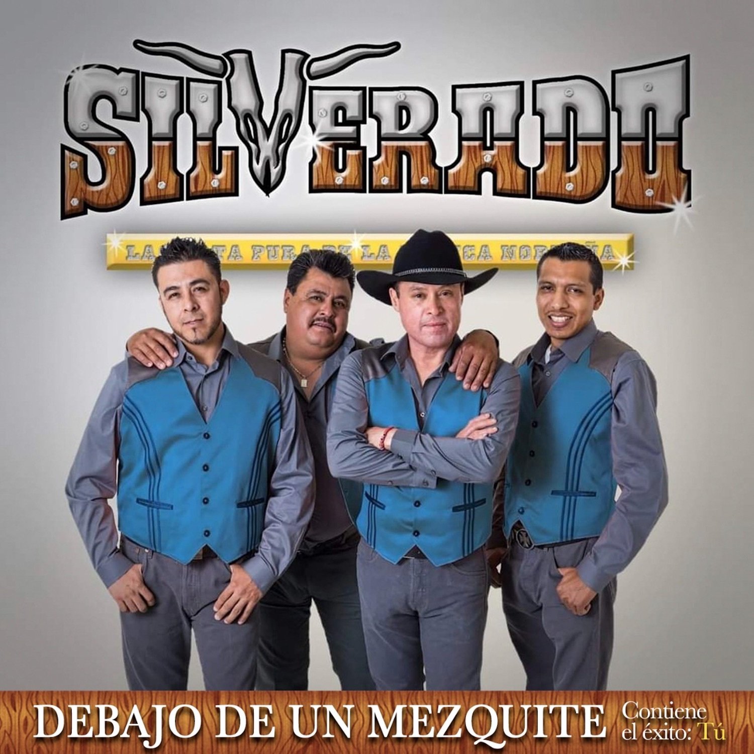 Portada de Debajo de un Mesquite de Grupo Silverado