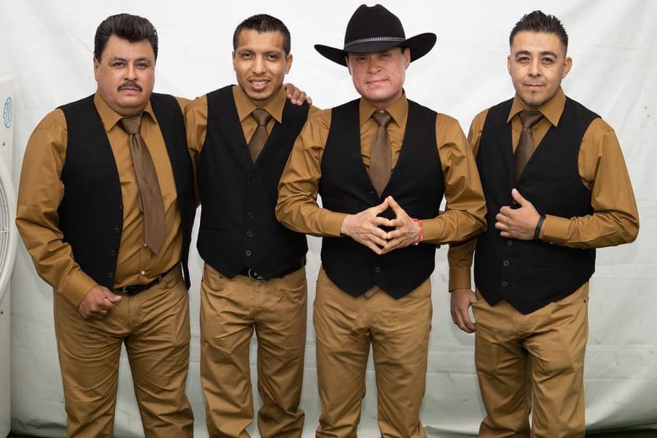 Grupo Silverado — retrato oficial de los cuatro integrantes