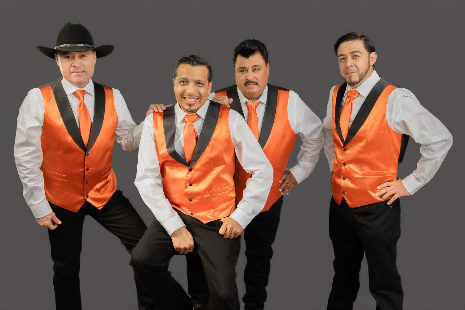 Grupo Silverado, sesión oficial en exteriores