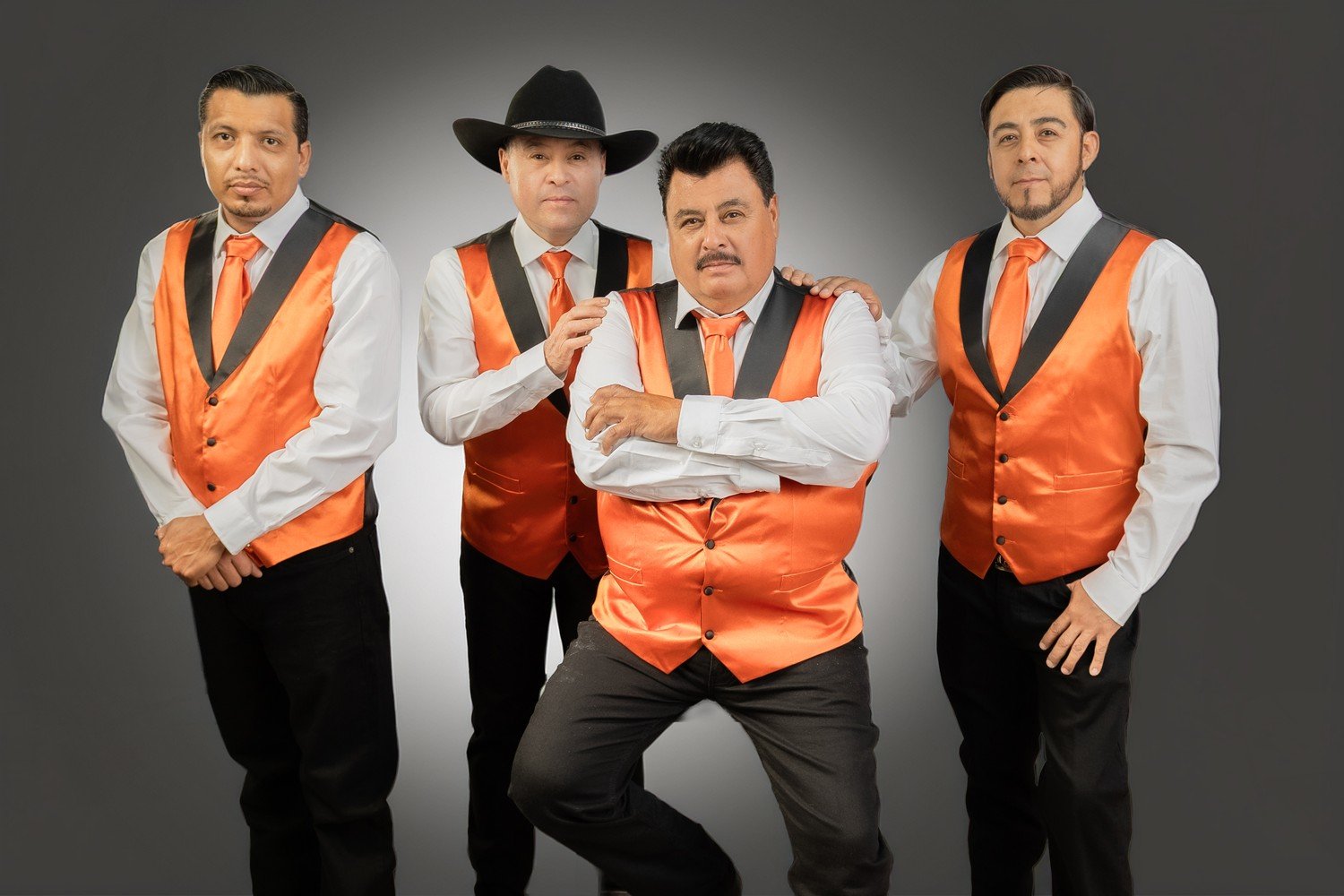 Grupo Silverado, fotografía oficial 2026